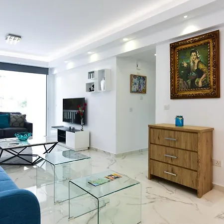 Santa Barbara Sun City, Luxury, 110Sqm,3 Rooms Apartmán *